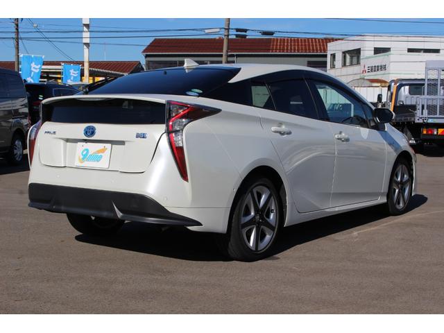 TOYOTA PRIUS A TOURING SELECTION
