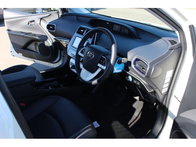 TOYOTA PRIUS A TOURING SELECTION