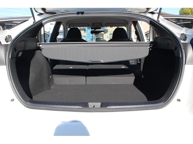 TOYOTA PRIUS A TOURING SELECTION