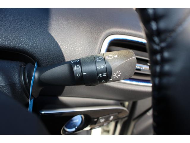 TOYOTA PRIUS A TOURING SELECTION