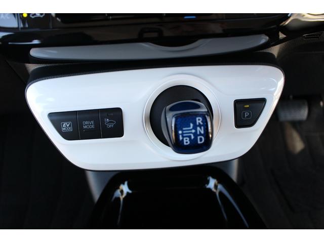 TOYOTA PRIUS A TOURING SELECTION