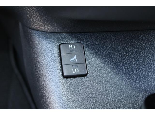 TOYOTA PRIUS A TOURING SELECTION