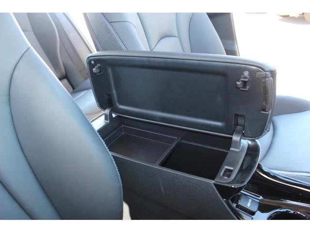 TOYOTA PRIUS A TOURING SELECTION