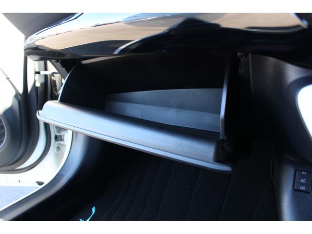 TOYOTA PRIUS A TOURING SELECTION