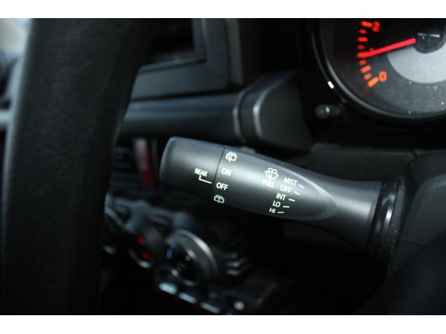ジムニー XL キーレススタートシステム 禁煙車両 電格ドアミラー スマートキー&プッシュスタート 助手席エアバッグ パートタイム4WD セキュリティ エアバック 横滑り防止機能 パワーウィンドウ フルオートエアコン(11枚目)