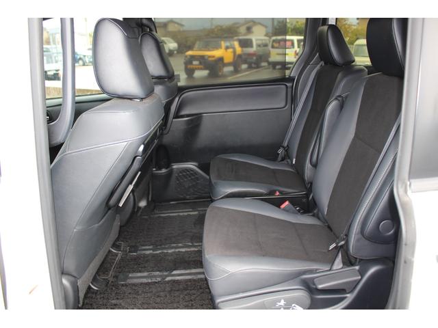 ノア Si ダブルバイビーIII 4WD 後席モニター SD 両側電動ドア BT リアオートエアコン レーンアシスト オートマチックハイビーム バックモニター フルフラット オートライト オートクルーズコントロール ワンオーナー ドラレコ キーレス 4WD(13枚目)