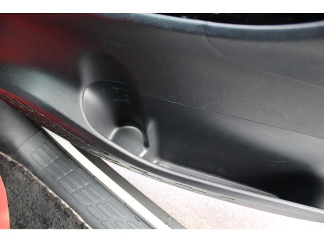 ノア Si ダブルバイビーIII 4WD 後席モニター SD 両側電動ドア BT リアオートエアコン レーンアシスト オートマチックハイビーム バックモニター フルフラット オートライト オートクルーズコントロール ワンオーナー ドラレコ キーレス 4WD(14枚目)