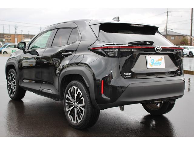 ヤリスクロス ハイブリッドZ BSM 8インチディスプレイオーディオ 電格ドアミラー インテリジェントキー ブルートゥース シ-トヒ-タ- クリソナ 衝突安全ボディ レーンアシスト USB オートマチックハイビーム 試乗車 LEDライト リアカメラ SDナビ 禁煙(3枚目)