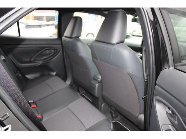 ヤリスクロス ハイブリッドZ BSM 8インチディスプレイオーディオ 電格ドアミラー インテリジェントキー ブルートゥース シ-トヒ-タ- クリソナ 衝突安全ボディ レーンアシスト USB オートマチックハイビーム 試乗車 LEDライト リアカメラ SDナビ 禁煙(10枚目)