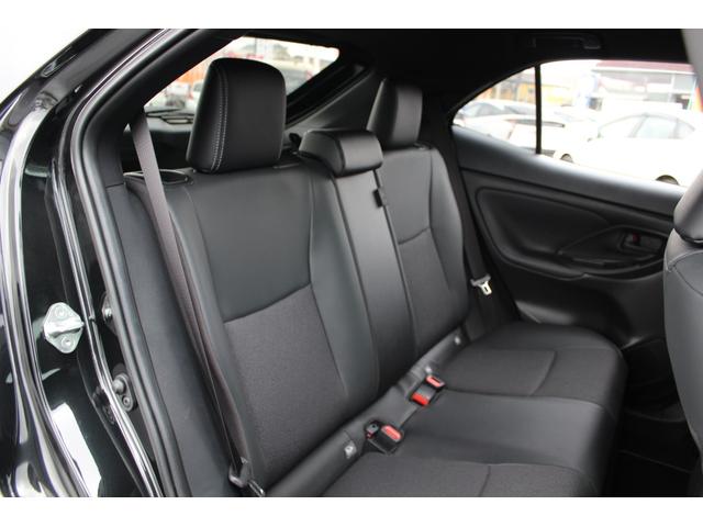 ヤリスクロス ハイブリッドZ BSM 8インチディスプレイオーディオ 電格ドアミラー インテリジェントキー ブルートゥース シ-トヒ-タ- クリソナ 衝突安全ボディ レーンアシスト USB オートマチックハイビーム 試乗車 LEDライト リアカメラ SDナビ 禁煙(14枚目)