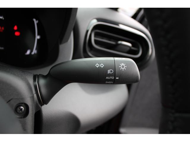 ヤリスクロス ハイブリッドZ BSM 8インチディスプレイオーディオ 電格ドアミラー インテリジェントキー ブルートゥース シ-トヒ-タ- クリソナ 衝突安全ボディ レーンアシスト USB オートマチックハイビーム 試乗車 LEDライト リアカメラ SDナビ 禁煙(27枚目)