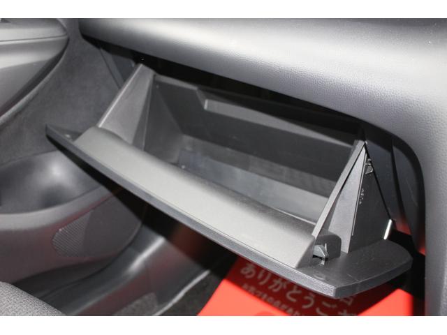 ヤリスクロス ハイブリッドZ BSM 8インチディスプレイオーディオ 電格ドアミラー インテリジェントキー ブルートゥース シ-トヒ-タ- クリソナ 衝突安全ボディ レーンアシスト USB オートマチックハイビーム 試乗車 LEDライト リアカメラ SDナビ 禁煙(42枚目)