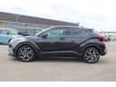 C-HR G 衝突回避支援 車線逸脱警報装置 禁煙 Sヒーター 地デジ Aライト バックモニター アイドルストップ 衝突安全ボディ スマートキー&プッシュスタート LEDヘットランプ オートクルーズ ナビTV 中古車画像_2