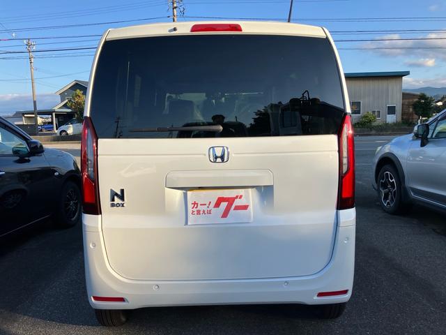 N-BOX ベースグレード スマートキー アイドリングストップ 登録済み(届け出済み)未使用者 オートクルーズコントロール 両側スライドドア 片側電動スライドドア シートヒーター ベンチシート フルフラット レーンアシスト(12枚目)