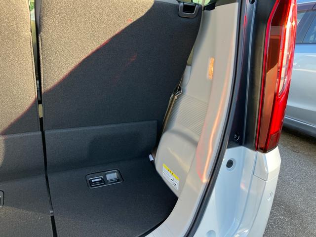 N-BOX ベースグレード スマートキー アイドリングストップ 登録済み(届け出済み)未使用者 オートクルーズコントロール 両側スライドドア 片側電動スライドドア シートヒーター ベンチシート フルフラット レーンアシスト(18枚目)