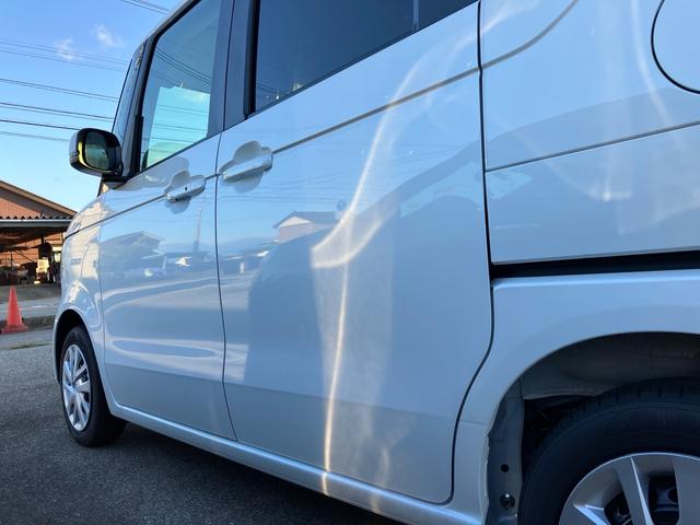 N-BOX ベースグレード スマートキー アイドリングストップ 登録済み(届け出済み)未使用者 オートクルーズコントロール 両側スライドドア 片側電動スライドドア シートヒーター ベンチシート フルフラット レーンアシスト(23枚目)