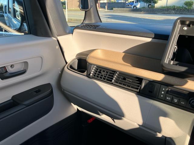 N-BOX ベースグレード スマートキー アイドリングストップ 登録済み(届け出済み)未使用者 オートクルーズコントロール 両側スライドドア 片側電動スライドドア シートヒーター ベンチシート フルフラット レーンアシスト(45枚目)