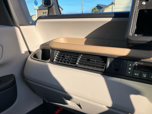 N-BOX ベースグレード スマートキー アイドリングストップ 登録済み(届け出済み)未使用者 オートクルーズコントロール 両側スライドドア 片側電動スライドドア シートヒーター ベンチシート フルフラット レーンアシスト(47枚目)