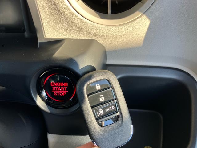 N-BOX ベースグレード スマートキー アイドリングストップ 登録済み(届け出済み)未使用者 オートクルーズコントロール 両側スライドドア 片側電動スライドドア シートヒーター ベンチシート フルフラット レーンアシスト(60枚目)