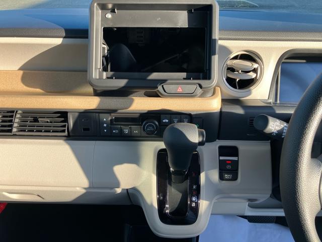 N-BOX ベースグレード スマートキー アイドリングストップ 登録済み(届け出済み)未使用者 オートクルーズコントロール 両側スライドドア 片側電動スライドドア シートヒーター ベンチシート フルフラット レーンアシスト(64枚目)