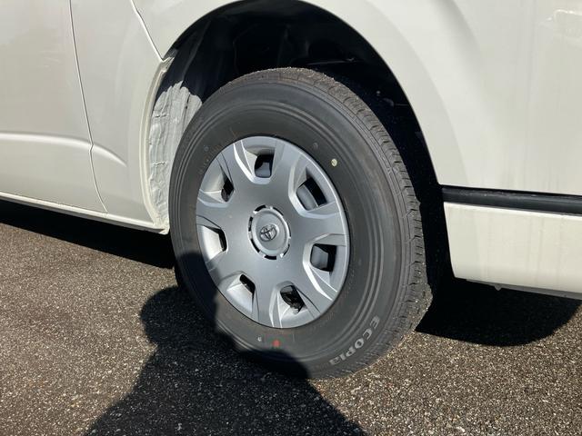 ハイエースバン スーパーＧＬ　ダークプライムＩＩ　スマートキー　４ＷＤ　運転席・助手席エアバック　ＡＢＳ　ＥＳＣ　エアコン　パワーステアリング　パワーウインドウ（8枚目）