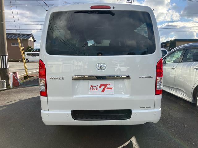 ハイエースバン スーパーＧＬ　ダークプライムＩＩ　スマートキー　４ＷＤ　運転席・助手席エアバック　ＡＢＳ　ＥＳＣ　エアコン　パワーステアリング　パワーウインドウ（11枚目）