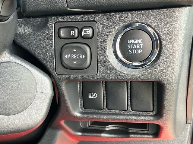 ハイエースバン スーパーＧＬ　ダークプライムＩＩ　スマートキー　４ＷＤ　運転席・助手席エアバック　ＡＢＳ　ＥＳＣ　エアコン　パワーステアリング　パワーウインドウ（63枚目）