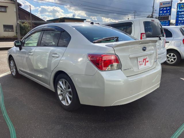 インプレッサＧ４ ２．０ｉ　キーレスエントリー　アイドリングストップ　４ＷＤ　ナビＴＶ　Ｂｌｕｅｔｏｏｔｈ　オートクルーズコントロール　運転席・助手席エアバック　ＡＢＳ　ＥＳＣ　盗難防止システム　エアコン　パワーステアリング（13枚目）