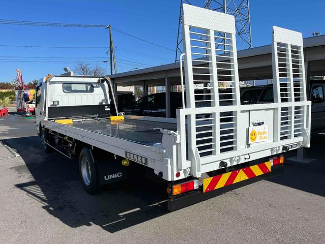 キャンター 　ユニックＮＥＯ５　積載車　３１００ｋｇ　リモコン　バックカメラ　荷台開閉アオリ　衝突軽減ブレーキ　ＬＥＤライト　フル液晶ディスプレイ（5枚目）