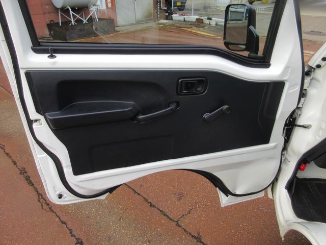 ハイゼットトラック スタンダード エアコン パワステ 切り替え4WD オートマ ゲートチェーン ゲートプロテクター 荷台ラバーマット 禁煙 運転席エアバック AM/FMラジオ(15枚目)