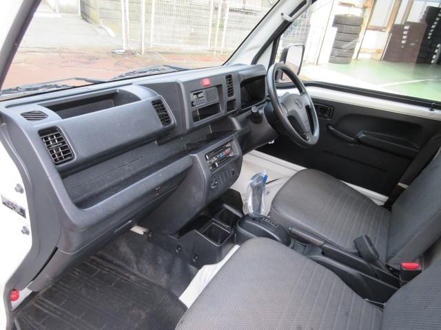 ハイゼットトラック スタンダード エアコン パワステ 切り替え4WD オートマ ゲートチェーン ゲートプロテクター 荷台ラバーマット 禁煙 運転席エアバック AM/FMラジオ(21枚目)