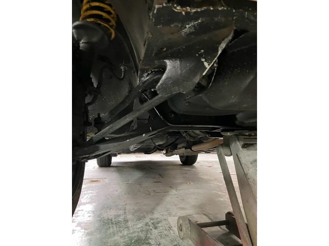 サニートラック 　社外ハンドル　幌カバー　ＭＴ４速　社外ホイール（56枚目）