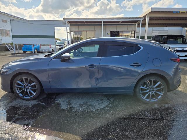 ＭＡＺＤＡ３ファストバック １５Ｓツーリング　４ＷＤ・ＳＤナビ・フルセグ・ＥＴＣ・全方位カメラ（4枚目）