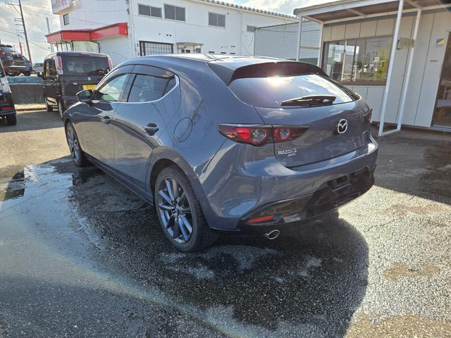 ＭＡＺＤＡ３ファストバック １５Ｓツーリング　４ＷＤ・ＳＤナビ・フルセグ・ＥＴＣ・全方位カメラ（5枚目）