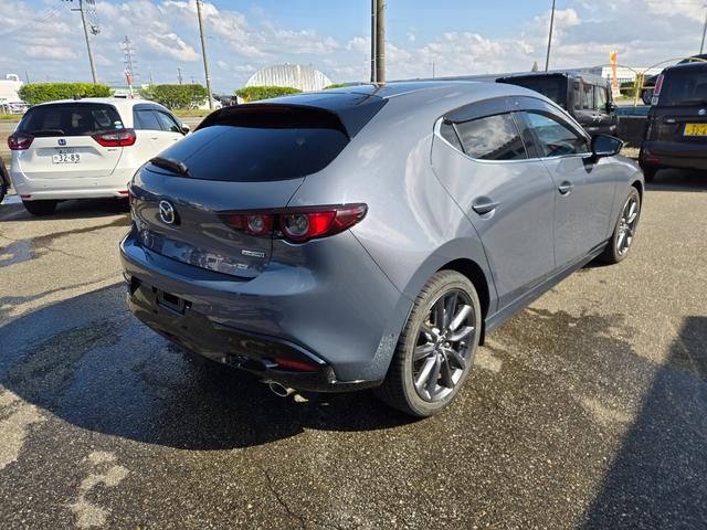 ＭＡＺＤＡ３ファストバック １５Ｓツーリング　４ＷＤ・ＳＤナビ・フルセグ・ＥＴＣ・全方位カメラ（7枚目）