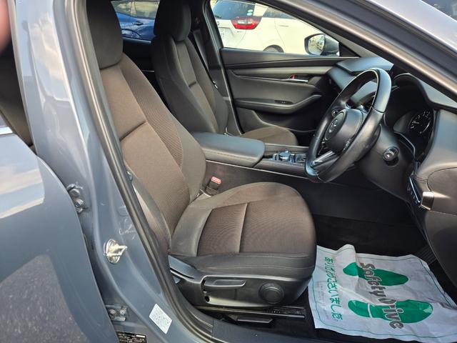 ＭＡＺＤＡ３ファストバック １５Ｓツーリング　４ＷＤ・ＳＤナビ・フルセグ・ＥＴＣ・全方位カメラ（16枚目）