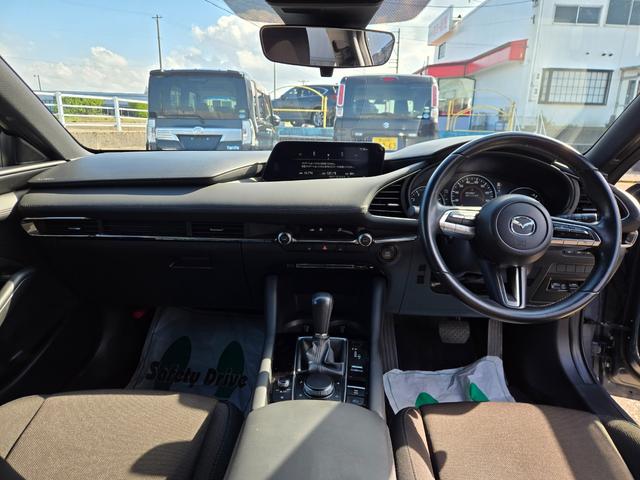 ＭＡＺＤＡ３ファストバック １５Ｓツーリング　４ＷＤ・ＳＤナビ・フルセグ・ＥＴＣ・全方位カメラ（18枚目）