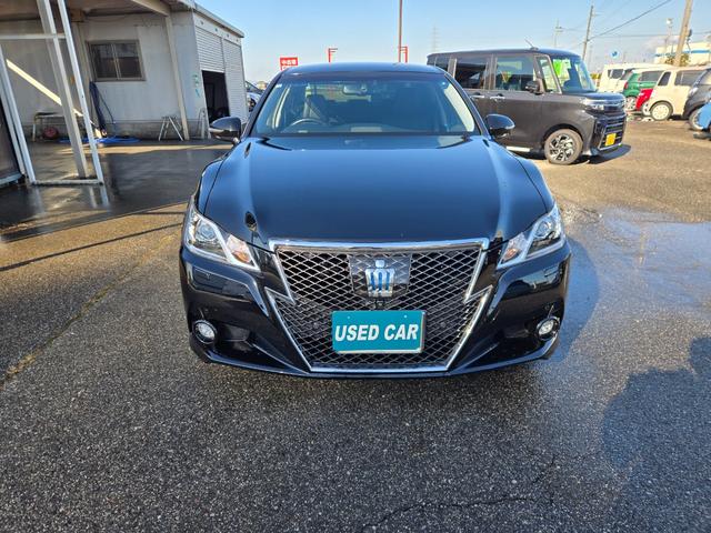 クラウンハイブリッド アスリートＧ　１８インチアルミ・本革シート・純正ナビ・フルセグ・ＥＴＣ（3枚目）