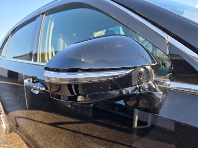 クラウンハイブリッド アスリートＧ　１８インチアルミ・本革シート・純正ナビ・フルセグ・ＥＴＣ（12枚目）