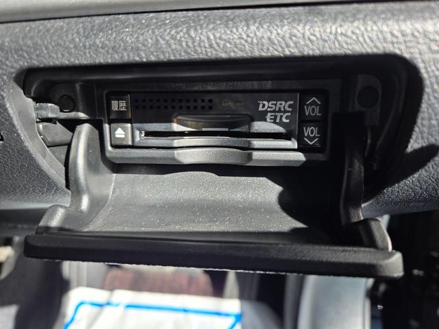 クラウンハイブリッド アスリートＧ　１８インチアルミ・本革シート・純正ナビ・フルセグ・ＥＴＣ（23枚目）