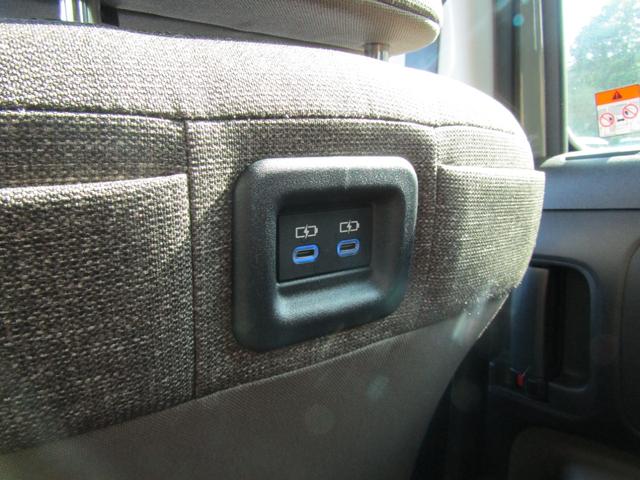 シエンタ ハイブリッドＺ　純正１０．５ＤＰオーディオ　ＢＬｕｅｔｏｏｔｈ　フルセグＴＶ　ＵＳＢ　コネクトナビ　パノラミックビューモニター　両側パワースライドドア（31枚目）