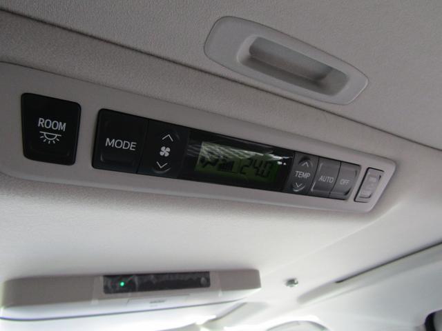 アルファード 240S ユーザー買取車 純正HDDナビ 両側パワースライドドア HIDライト ツインムーンルーフ 純正アルミホイール 社外シートカバー カーテン ETC スマートキー プッシュスタート 天吊モニター(30枚目)