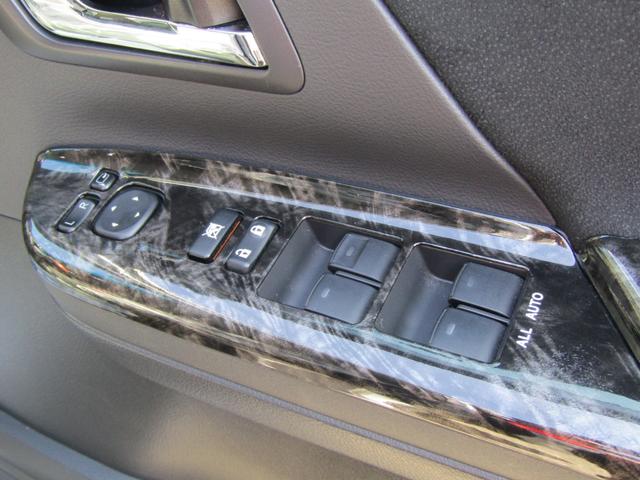 アルファード 240S ユーザー買取車 純正HDDナビ 両側パワースライドドア HIDライト ツインムーンルーフ 純正アルミホイール 社外シートカバー カーテン ETC スマートキー プッシュスタート 天吊モニター(32枚目)