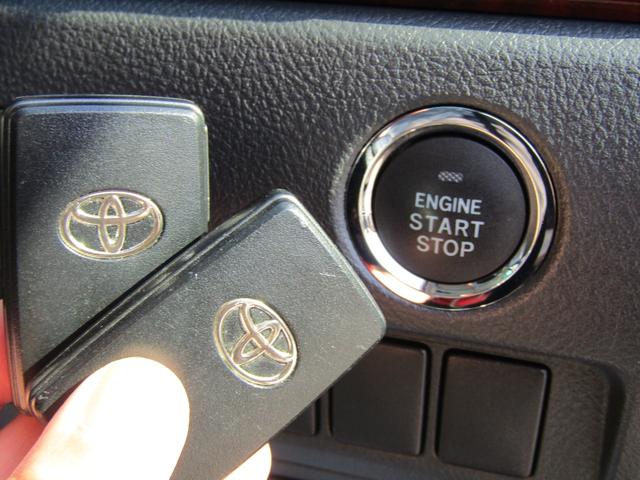 アルファード 240S ユーザー買取車 純正HDDナビ 両側パワースライドドア HIDライト ツインムーンルーフ 純正アルミホイール 社外シートカバー カーテン ETC スマートキー プッシュスタート 天吊モニター(35枚目)