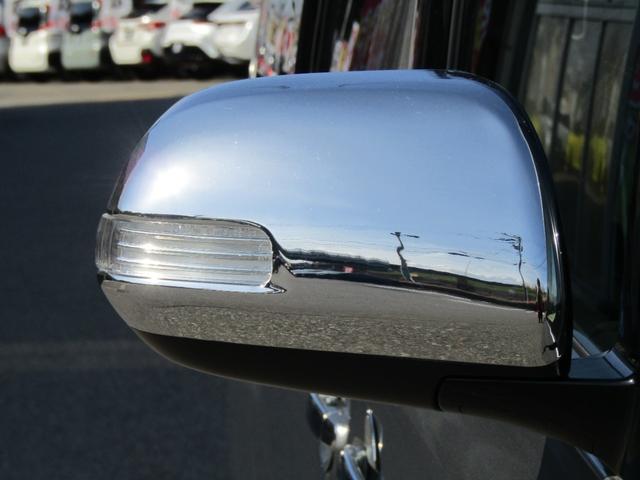 アルファード 240S ユーザー買取車 純正HDDナビ 両側パワースライドドア HIDライト ツインムーンルーフ 純正アルミホイール 社外シートカバー カーテン ETC スマートキー プッシュスタート 天吊モニター(38枚目)