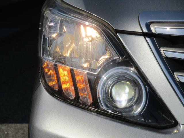 アルファード 240S ユーザー買取車 純正HDDナビ 両側パワースライドドア HIDライト ツインムーンルーフ 純正アルミホイール 社外シートカバー カーテン ETC スマートキー プッシュスタート 天吊モニター(40枚目)