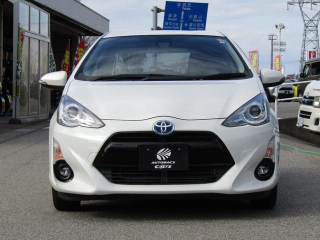 アクア 　ユーザー買取車　純正ナビ　バックカメラ　スマートキー　プッシュスタート　シートヒーター　ＥＴＣ車載器（2枚目）