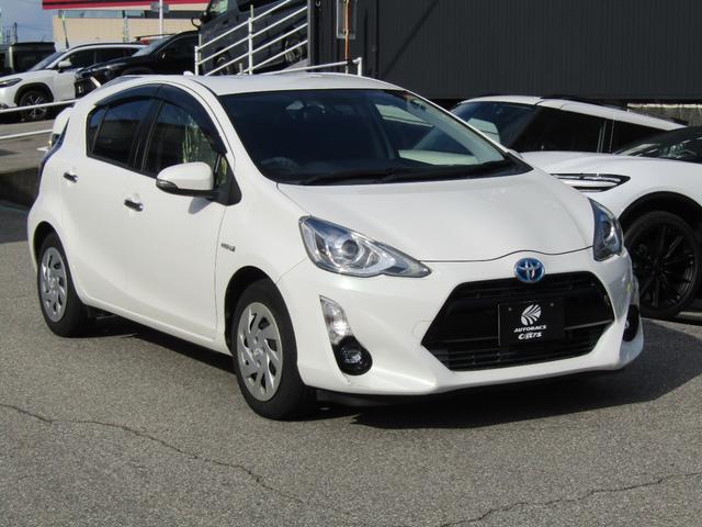 アクア 　ユーザー買取車　純正ナビ　バックカメラ　スマートキー　プッシュスタート　シートヒーター　ＥＴＣ車載器（6枚目）