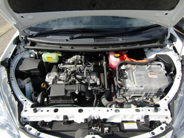 アクア 　ユーザー買取車　純正ナビ　バックカメラ　スマートキー　プッシュスタート　シートヒーター　ＥＴＣ車載器（17枚目）