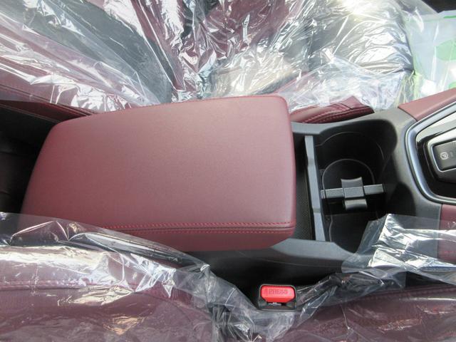 レヴォーグ ＳＴＩスポーツ　ＥＸ　１７．６インチナビ　マルチビューモニター（27枚目）